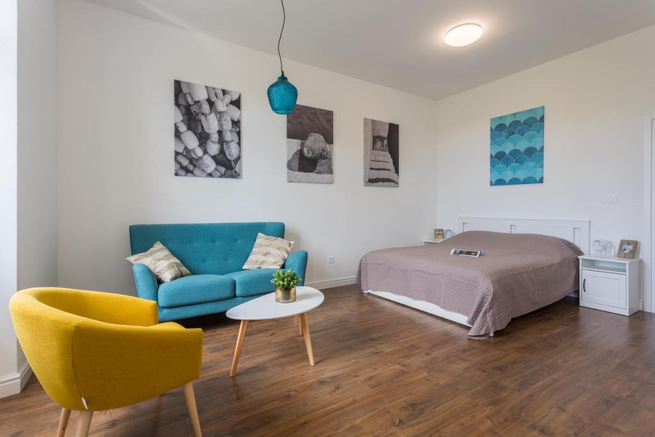 Bu2 Pula Studio Apartment Kültér fotó
